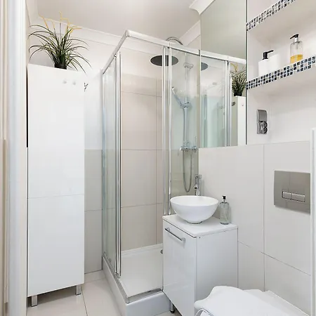 Apartment Rentplanet - Chlodna Warschau